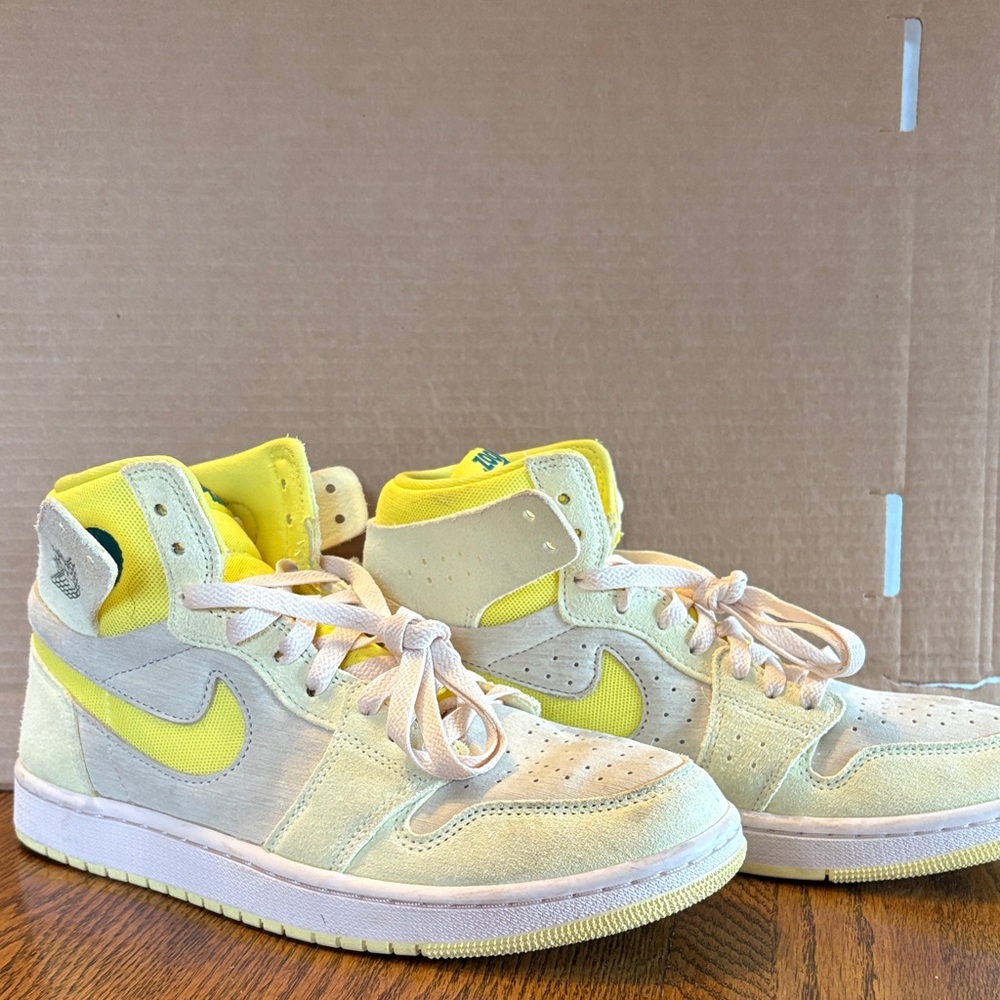 NIKE AIR JORDANS